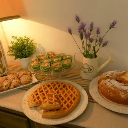 Larina Bed and Breakfast *
